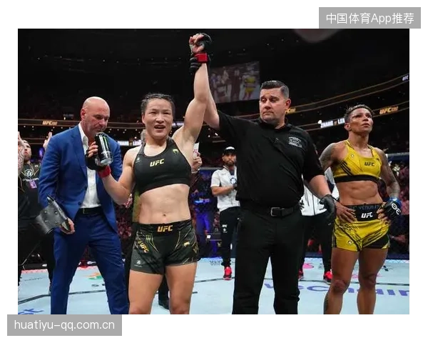 UFC张伟丽组合打击训练爆发更快——揭秘她的巅峰之路与训练秘籍