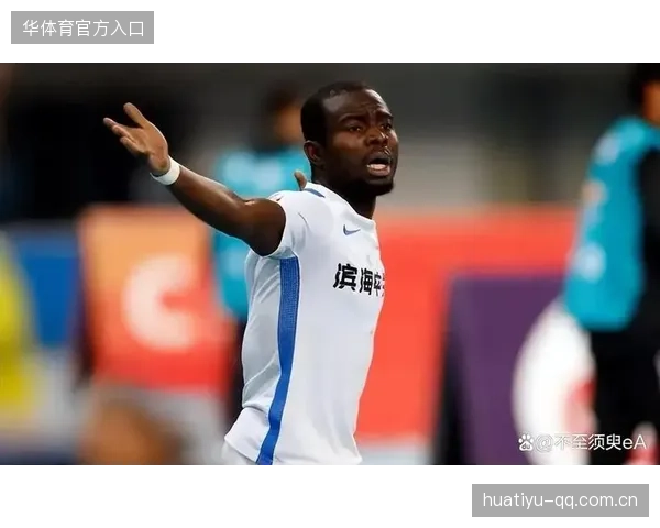 大连英博纵深推进形成锋线高压，掀起足球新风潮